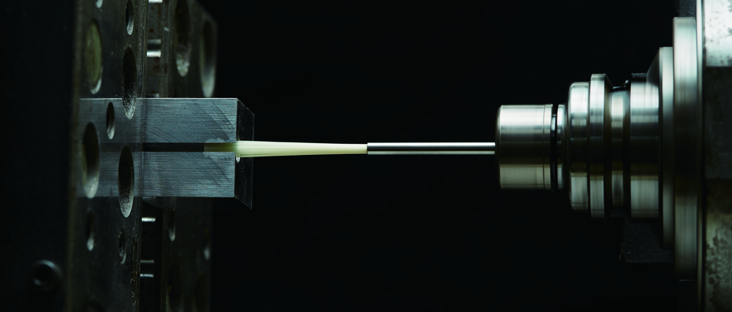 kartáč s křížovými otvory